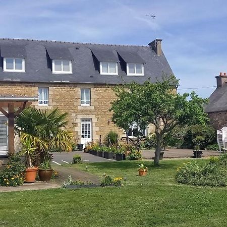 Le Relais De Launay Ploubazlanec Buitenkant foto