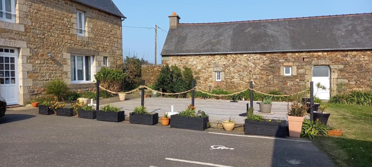 Le Relais De Launay Ploubazlanec Buitenkant foto